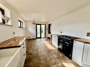 Photo 21- click for photo gallery